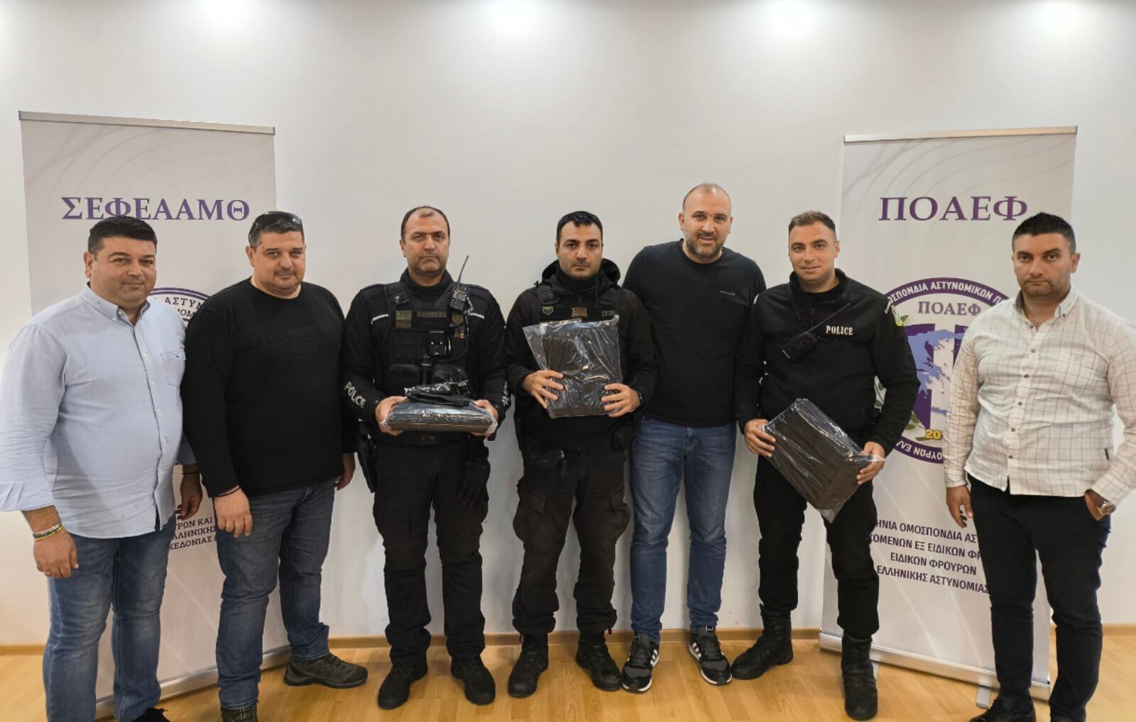 You are currently viewing Χορηγία επιχειρησιακού εξοπλισμού προς τις ομάδες ΔΙ.ΑΣ. Δράμας και τους δικυκλιστές της Τροχαίας.