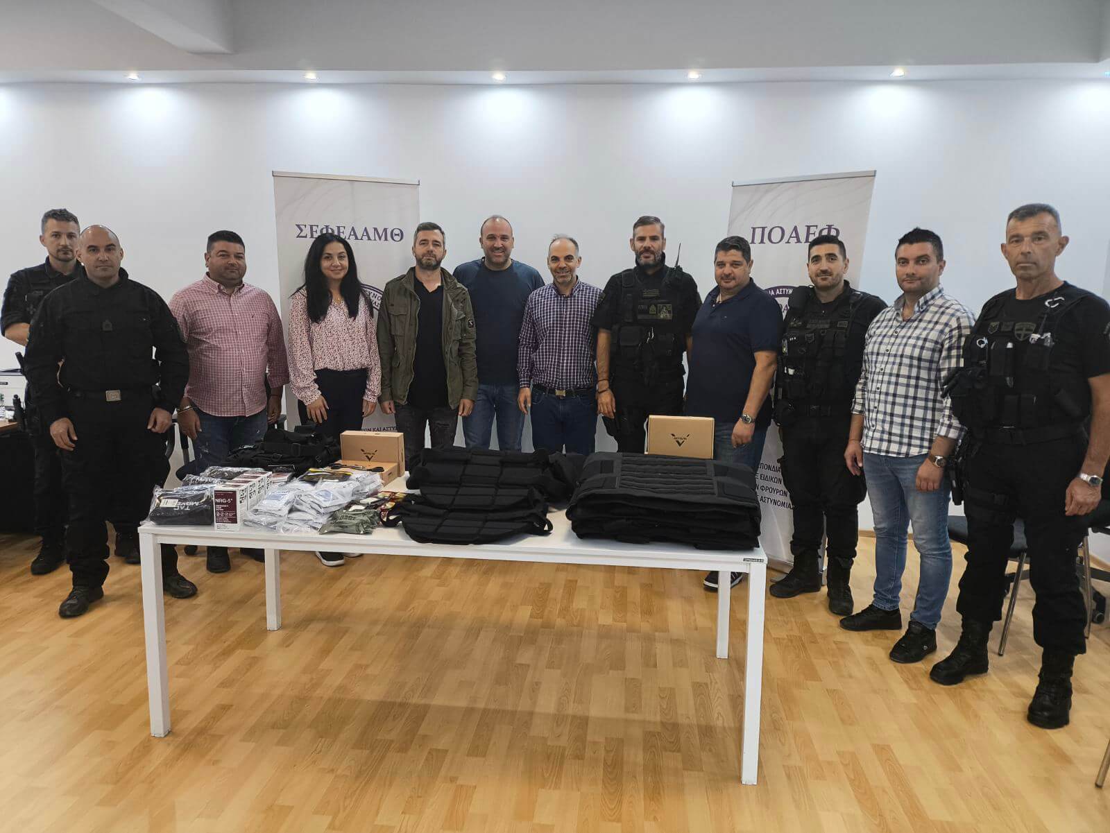 Read more about the article Παράδοση Επιχειρησιακού Εξοπλισμού από το Σωματείο Ειδικών Φρουρών Ανατολικής Μακεδονίας και Θράκης στις Υπηρεσίες Πρώτης Γραμμής Δ.Α. Δράμας.