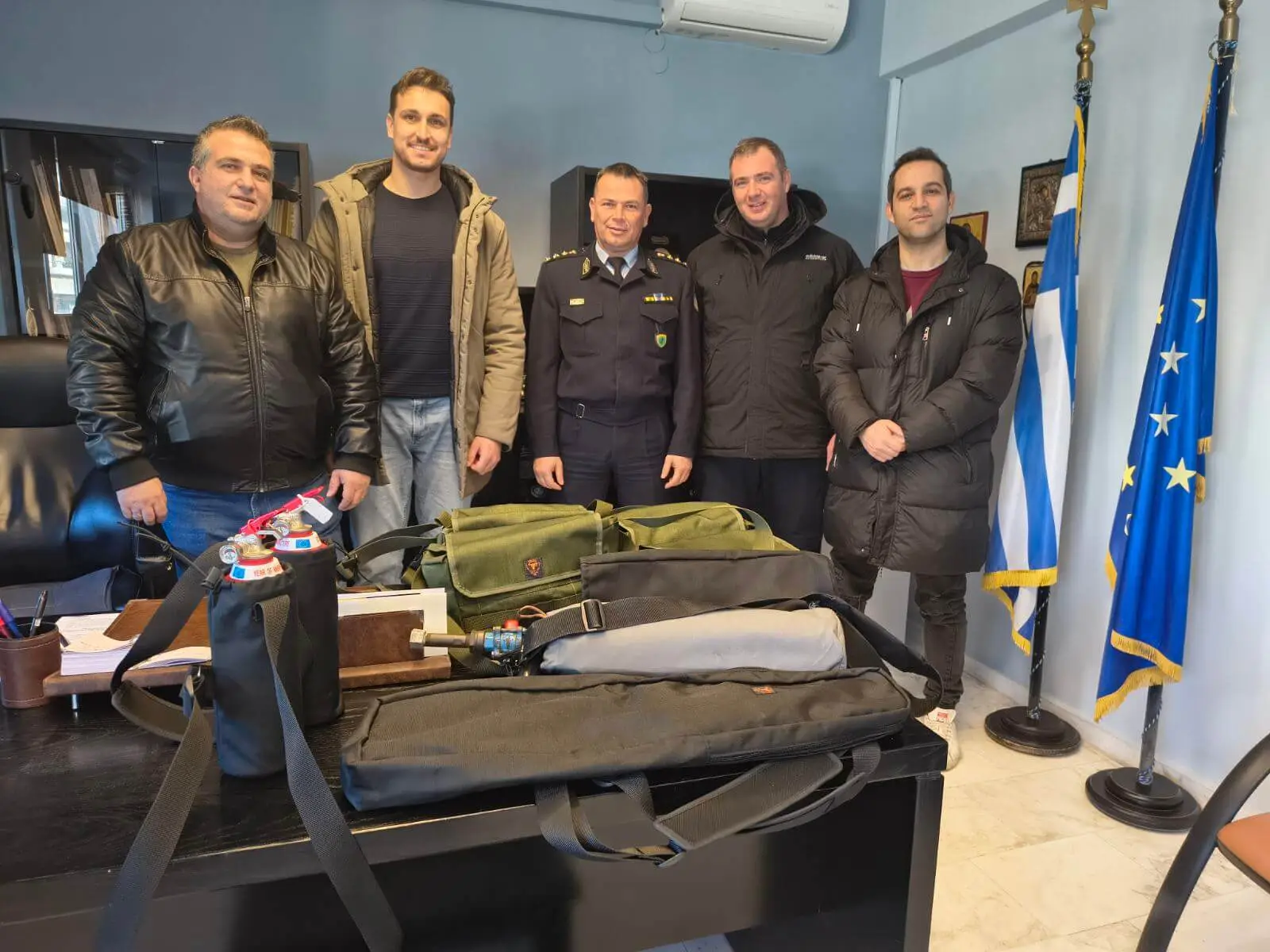 Read more about the article Χορήγηση επιχειρησιακού εξοπλισμού στην Διμοιρία Υποστήριξης Δ.Α. Ξάνθης.